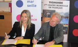 Marie-Christine Saragosse et Bernard Latarjet signent une convention de partenariat TV5MONDE - MP2013 