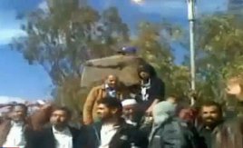 Une grande marche des Libyens sur Tripoli, espoir des insurgés pour faire tomber le clan Khadafi