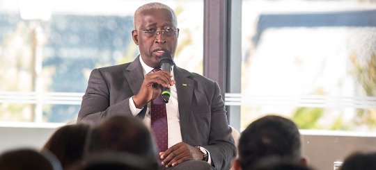 Au Forum Europe-Afrique de La Tribune à Marseille / Le PM Raymond NDONG SIMA : « Le Gabon a grand besoin du retour des investisseurs français et européens »
