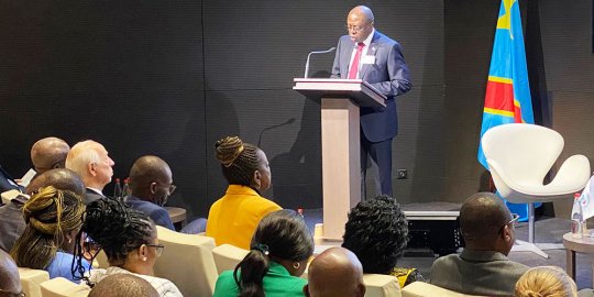 Christian MWANDO NSIMBA KABULO, ministre du Plan de la RD CONGO, à Paris devant le CIAN : « Notre gouvernement redouble d'efforts pour créer un cadre propice aux investissements »
